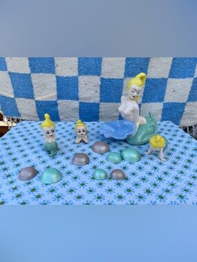 Rare 1970s mermaid bathroom set (12 pieces total)